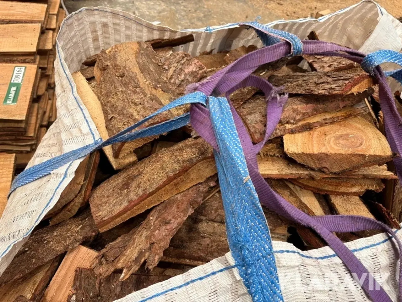 Billede 5 - Big back med med brænde af lærke træ