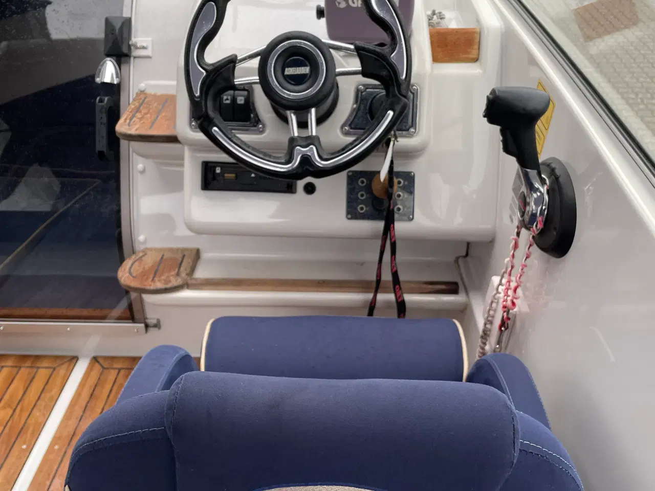 Billede 13 - 605 Explorer med 150 hk Mercury Verado og 2500 kg bådtrailer- RESEVERET MB TIL 3/2