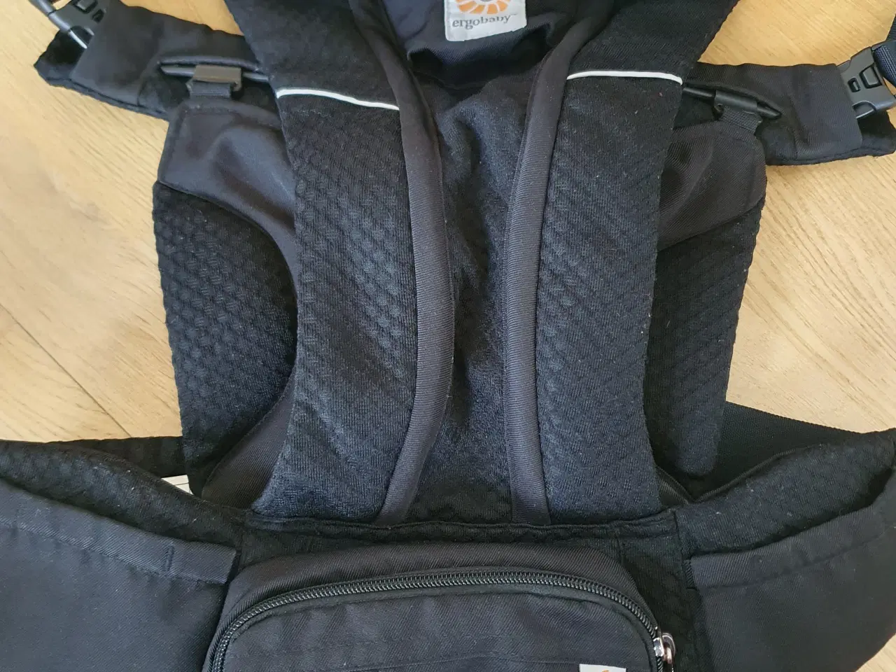 Billede 8 - UDLEJES - Ergobaby Omni Breeze bæresele