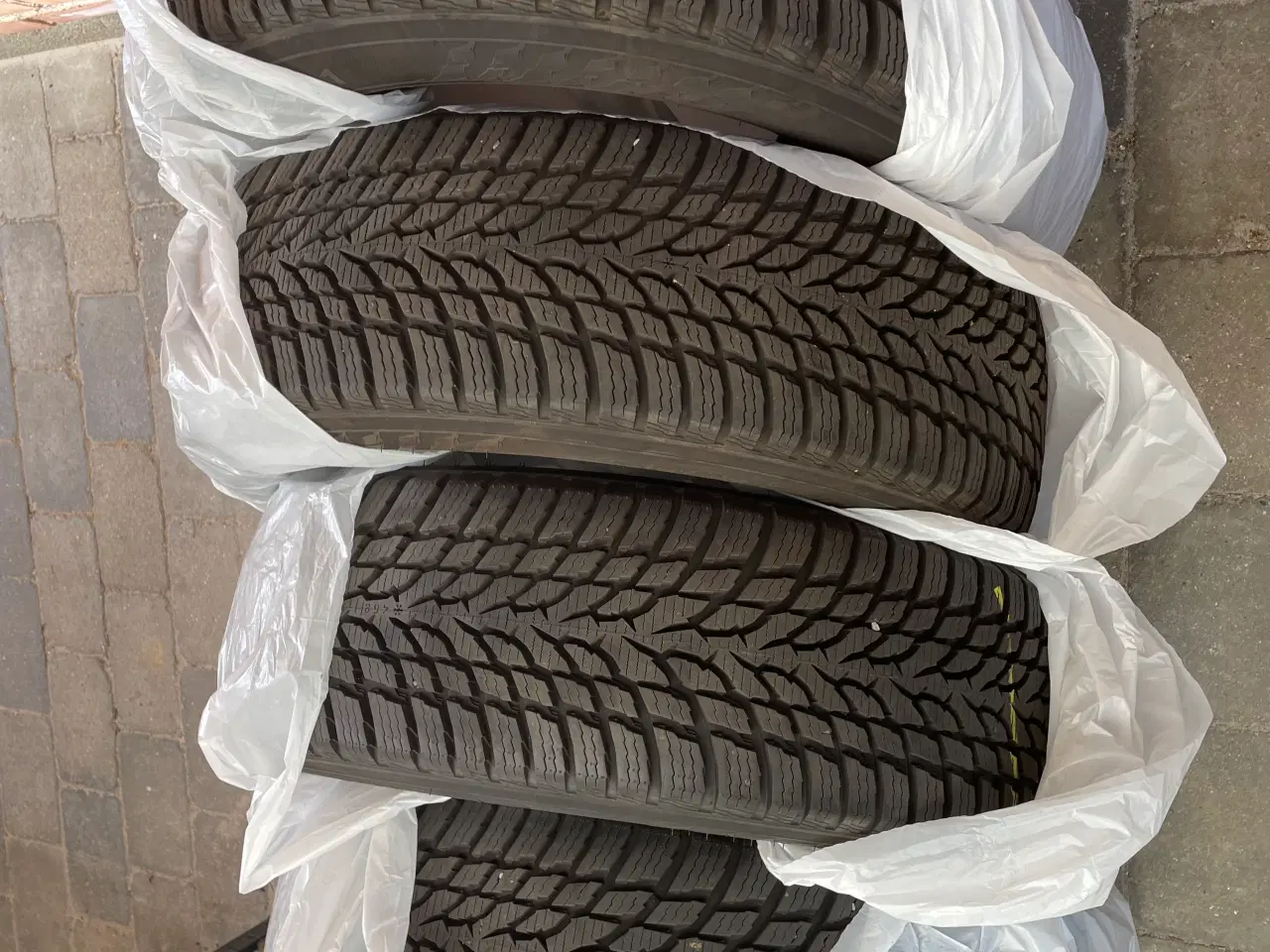 Billede 1 - Vinterdæk som nye 
