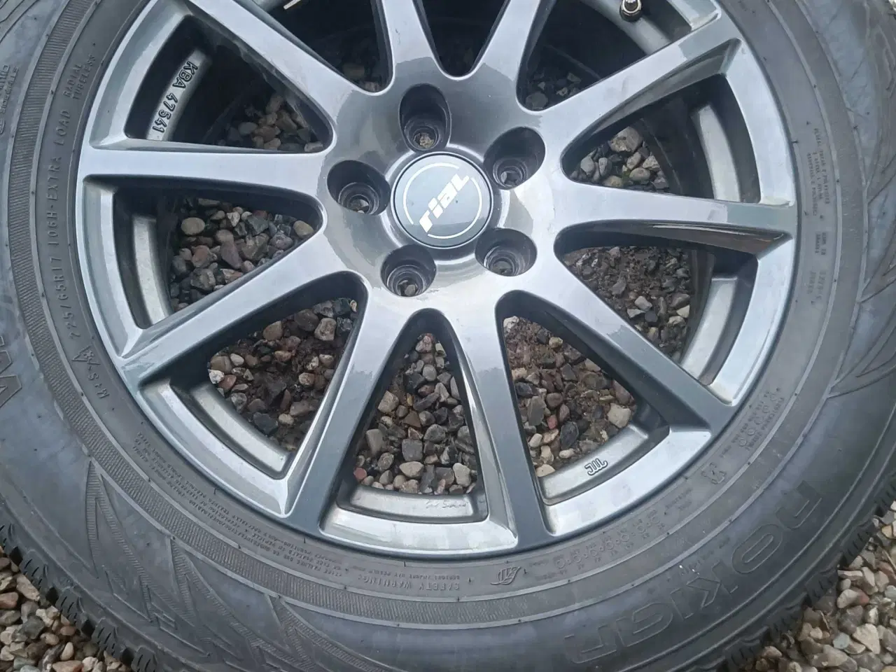 Billede 2 - 17 x 225 x 65 Vinterdæk på alufælge