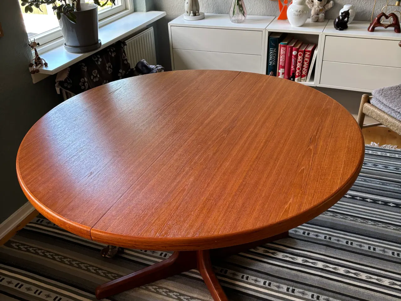 Billede 3 - Spisebord teaktræ Ø120cm