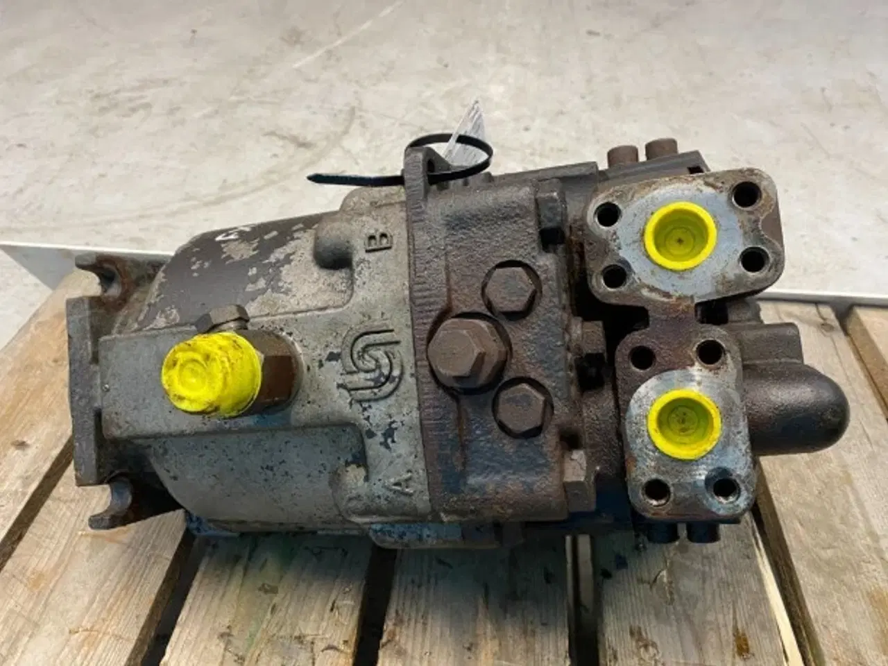 Billede 7 - New Holland FX60 Hydraulikmotor 84807753