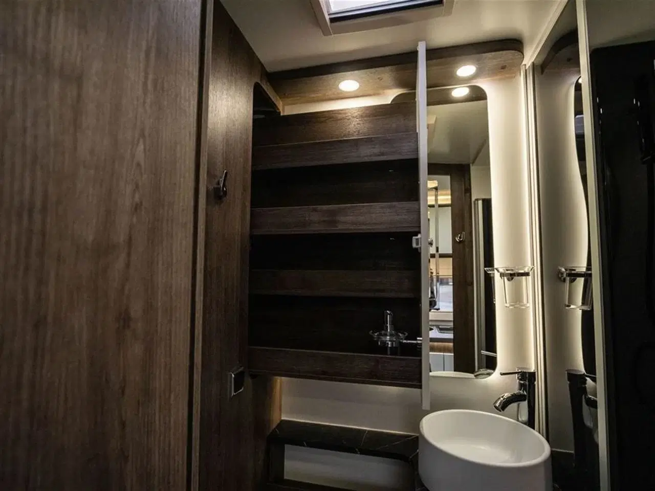 Billede 20 - 2026 - Benimar Tessoro 483