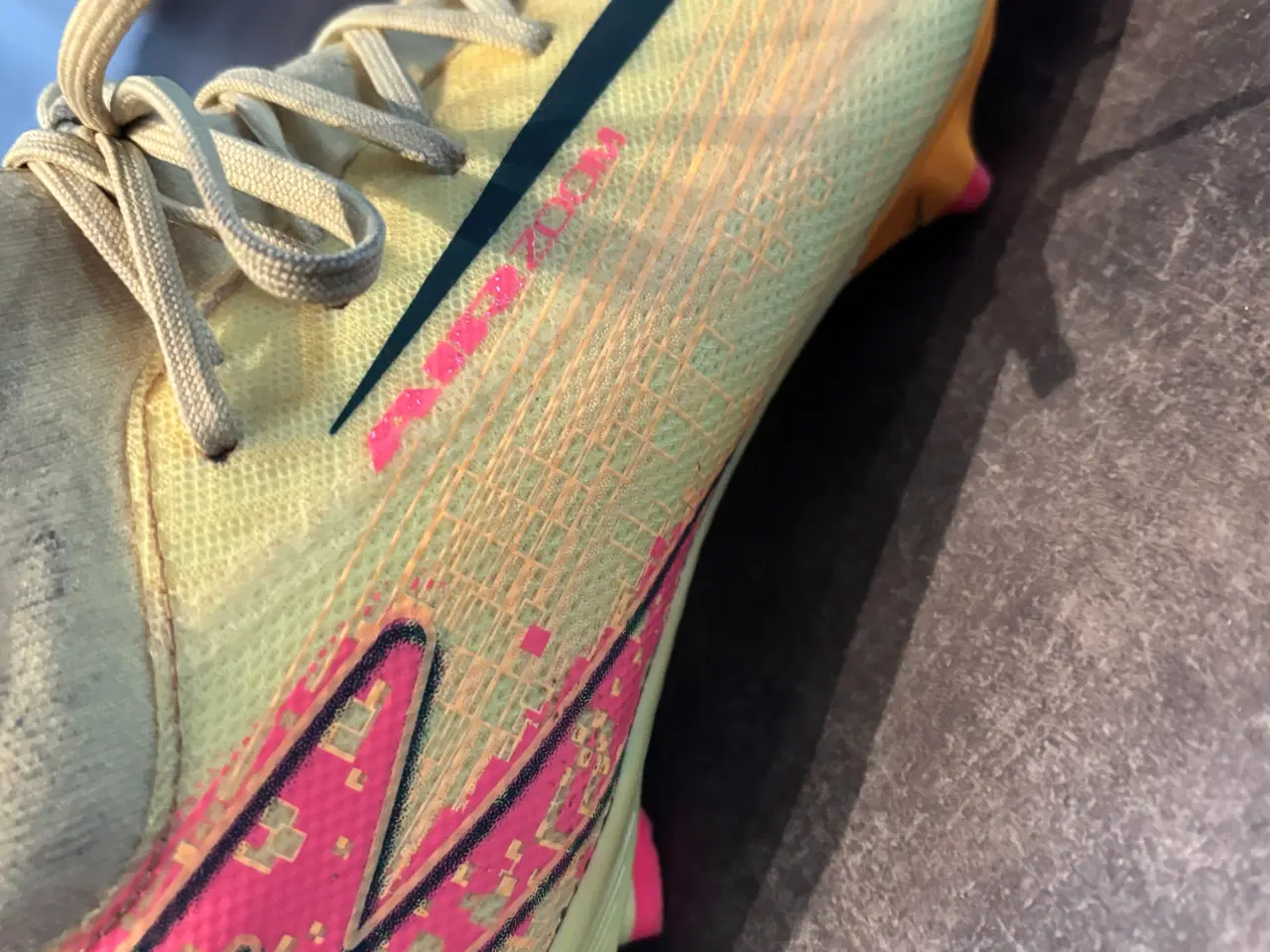 Billede 3 - Fine fodboldstøvler - kun lidt brugt 