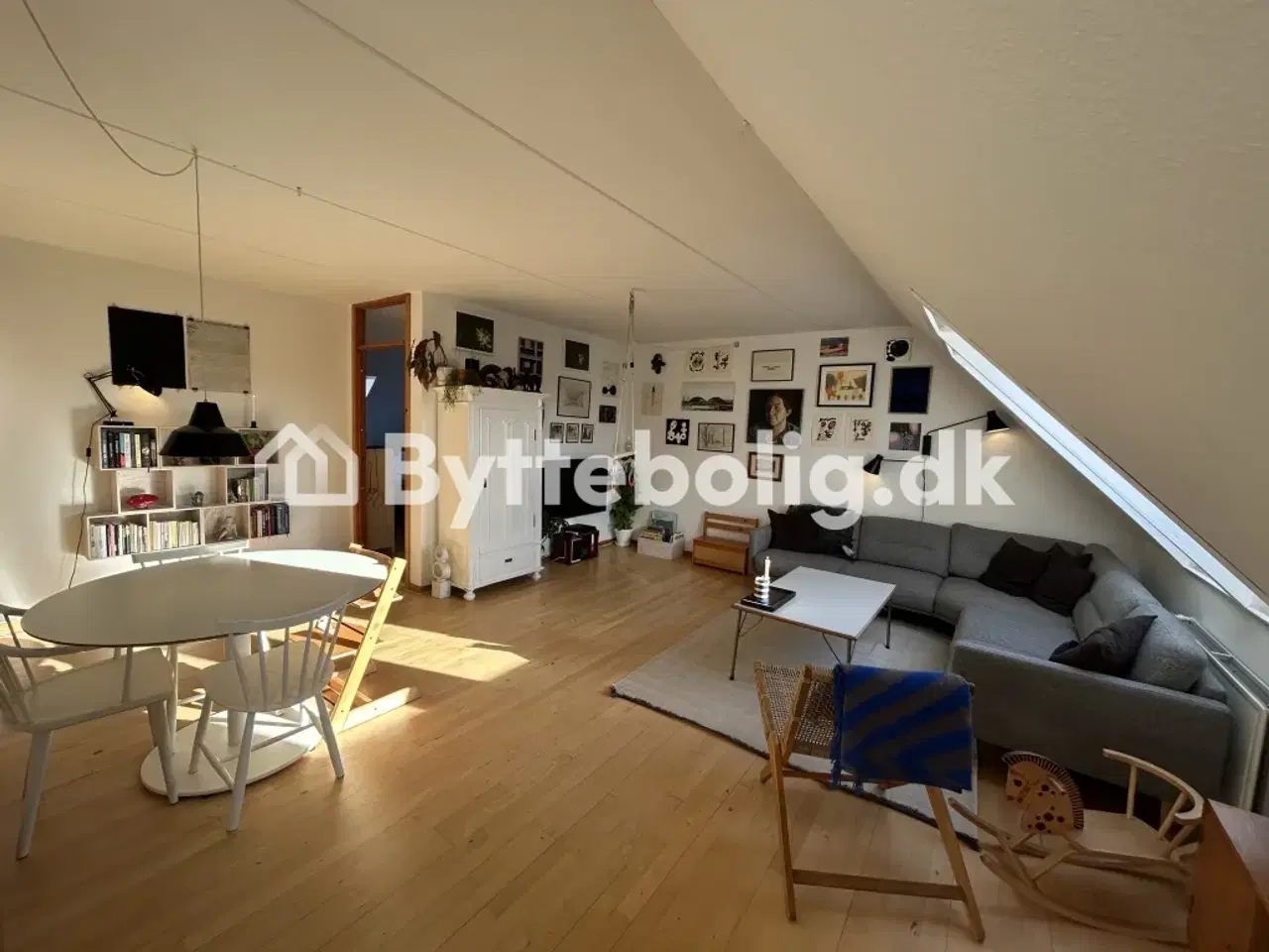 Billede 1 - Byt stor, lys Nørrebro-lejlighed til rækkehus i Bagsværd