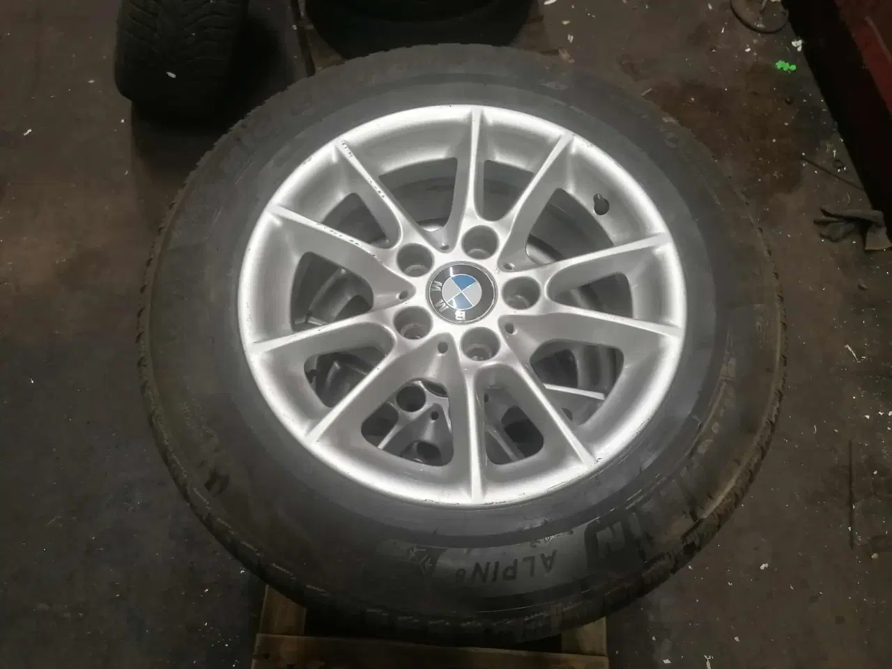 Billede 3 - Bmw fælge med vinterdæk