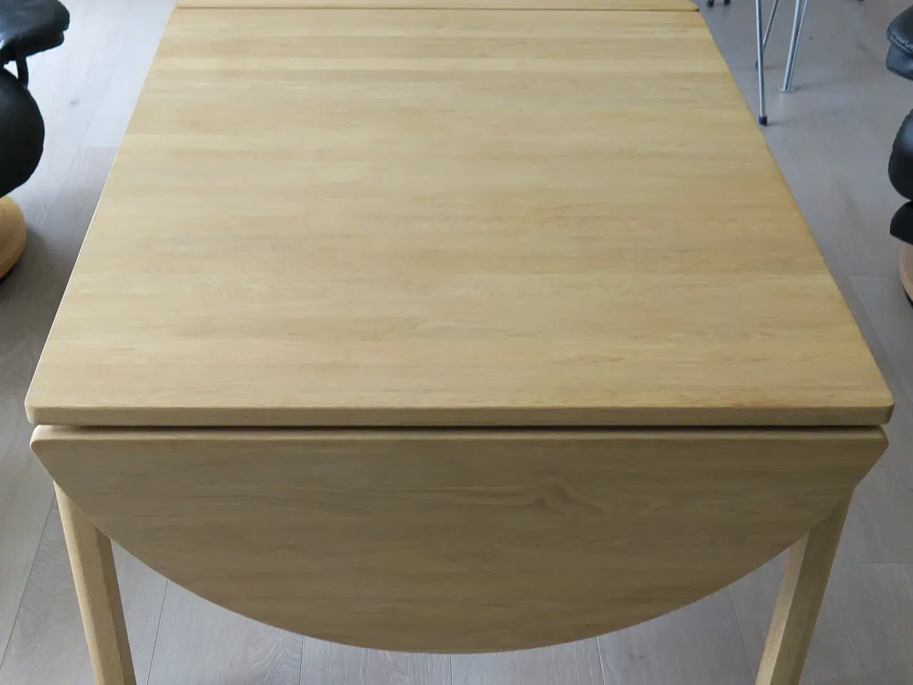Billede 1 - Sofabord i massiv eg med 2 x klap