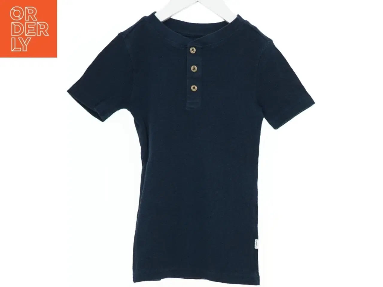 Billede 1 - Kortærmet t-shirt med knapper fra Pomp de Lux (str. 122)