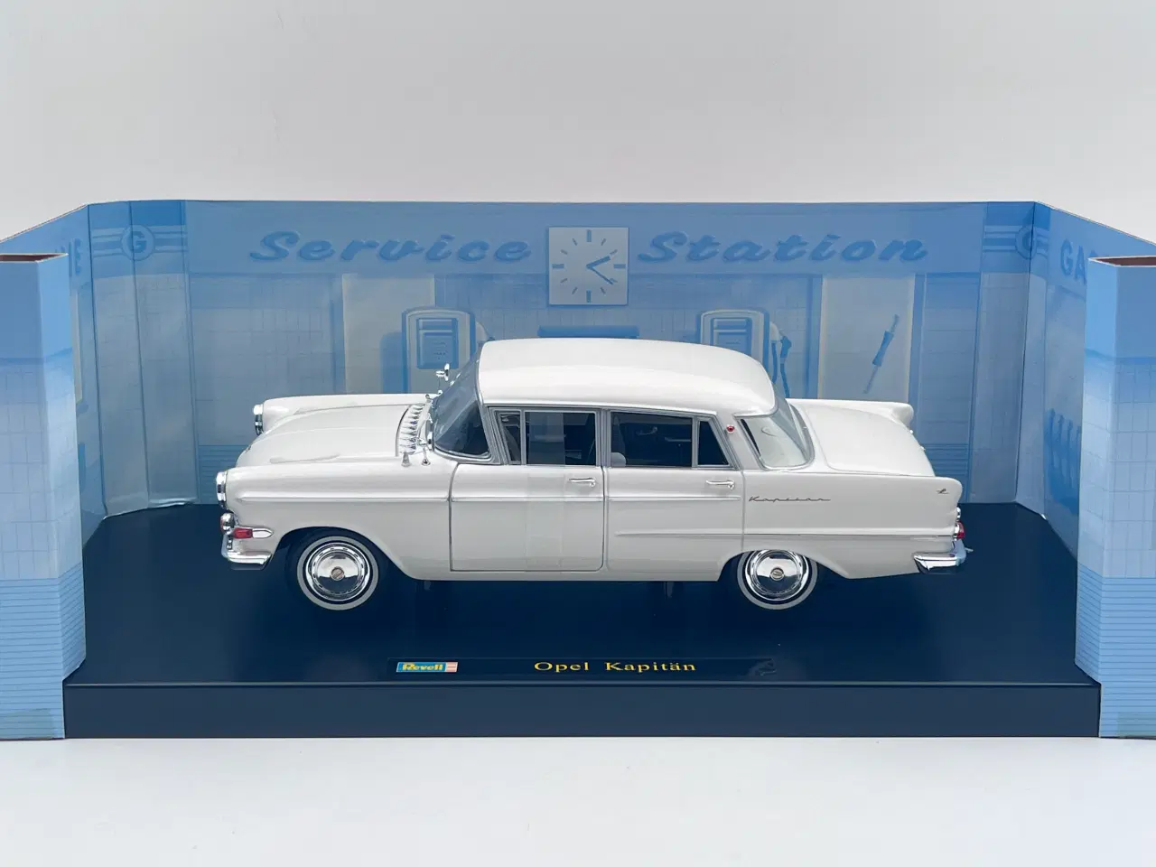 Billede 2 - 1960 Opel Kapitän P2 1:18  Flot og detaljeret