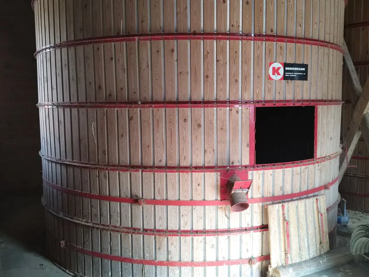 Billede 6 - Kongskilde Træsilo Ø ca. 4 m, højde ca. 5,4 m