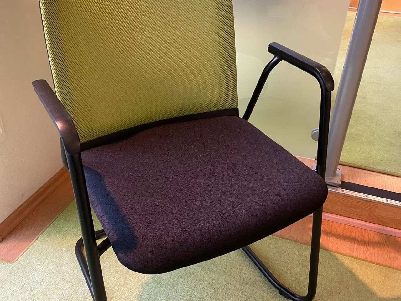 Billede 1 - Stole med let vip i ryggen 