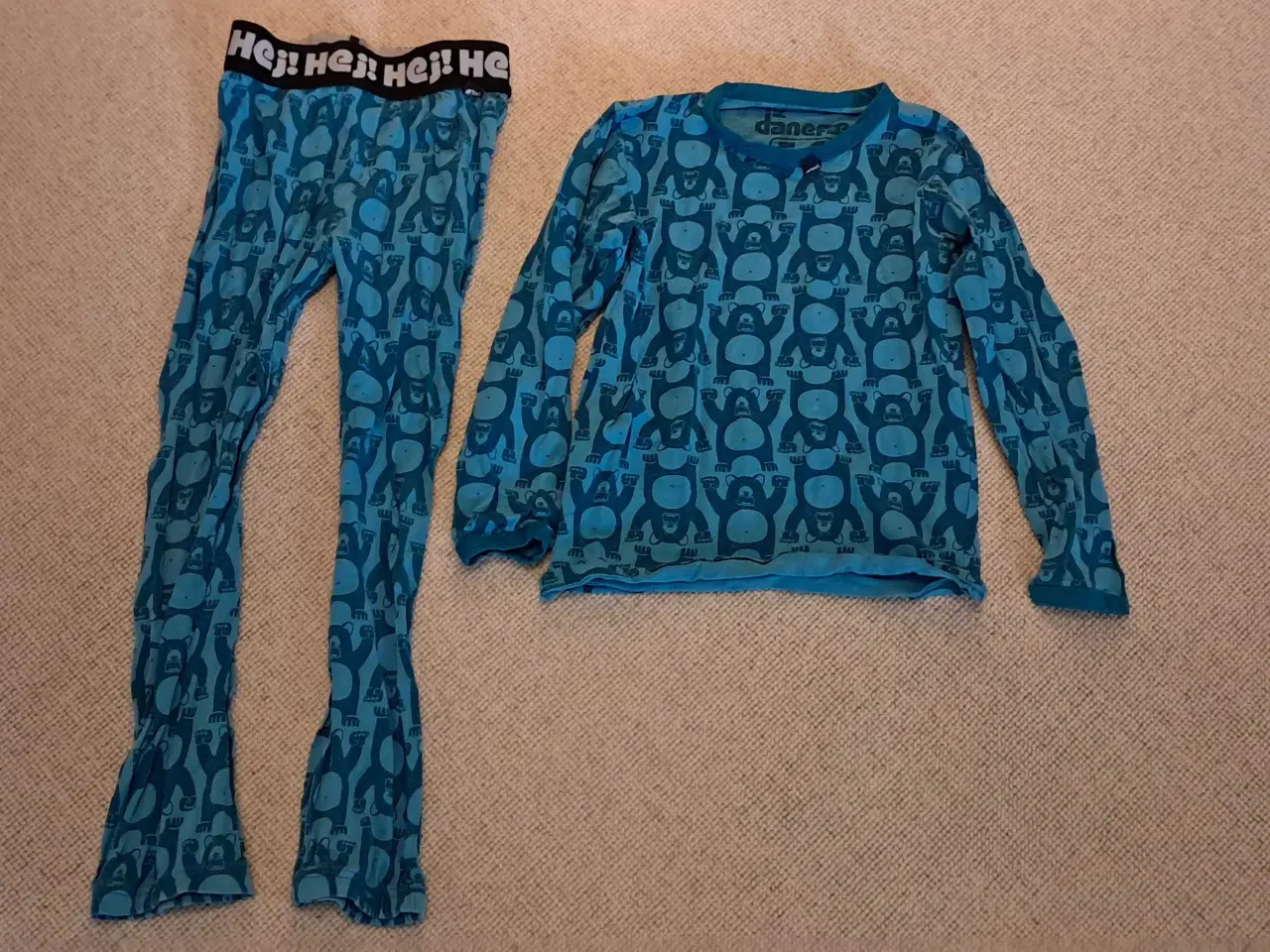 Billede 1 - Danefæ nattøj str 122