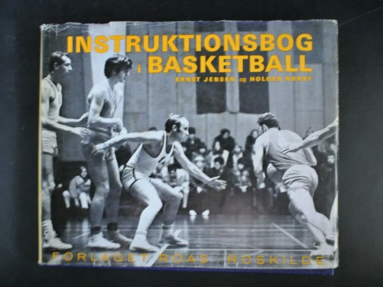 Billede 1 - instruktionsbog i basketball, af ernst jensen og h