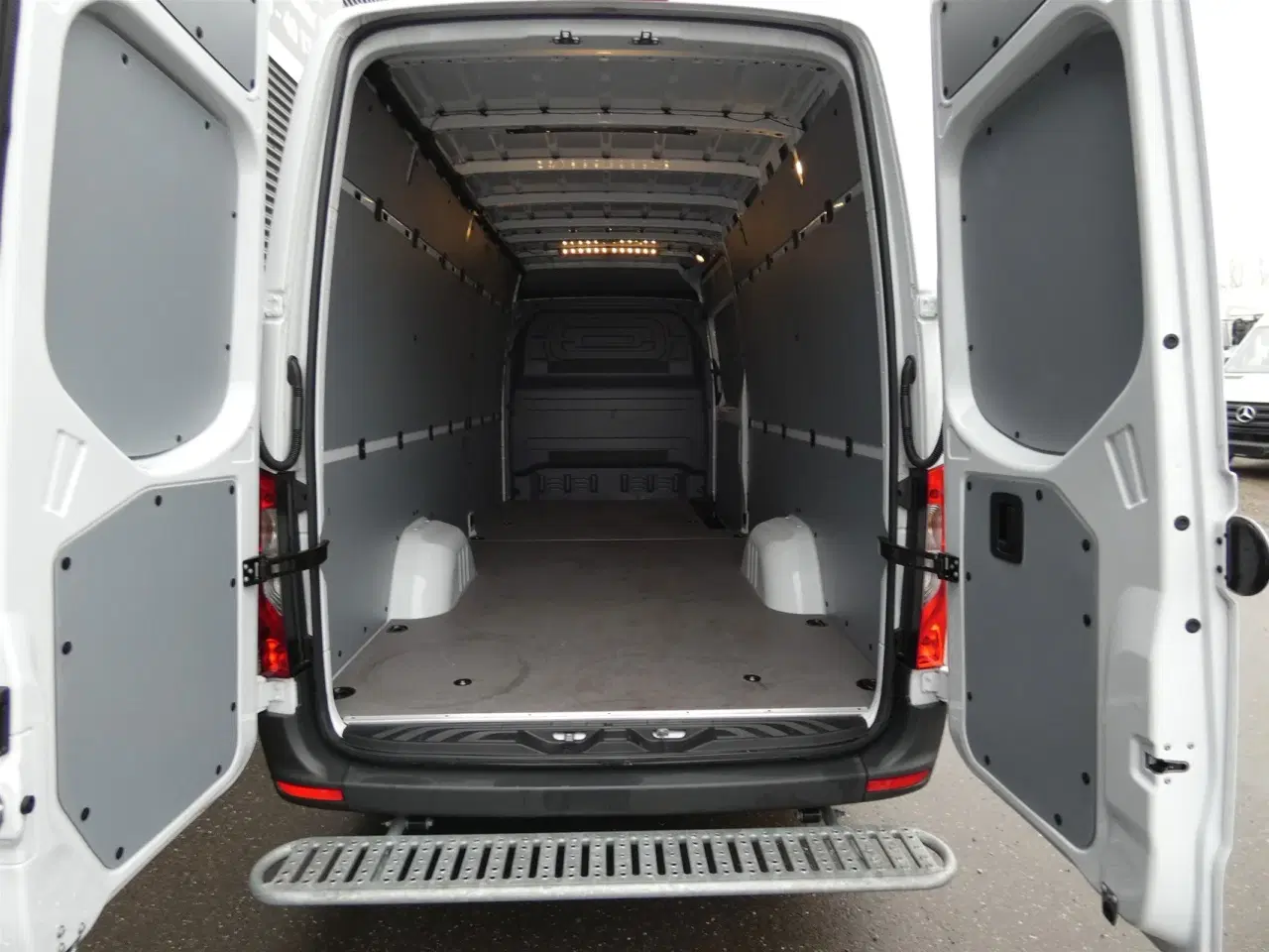 Billede 7 - Mercedes-Benz Sprinter 317 2,0 CDI A3 H2 RWD 9G-Tronic 170HK Van Aut.