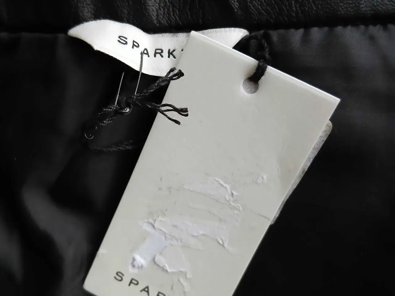 Billede 3 - Nederdel. Sparkz. Small/36