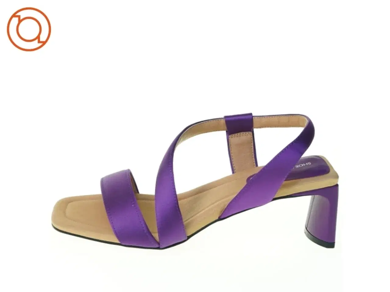 Billede 1 - Violet Sylvi Satin Sandal fra Shoe The Bear (str. 39)