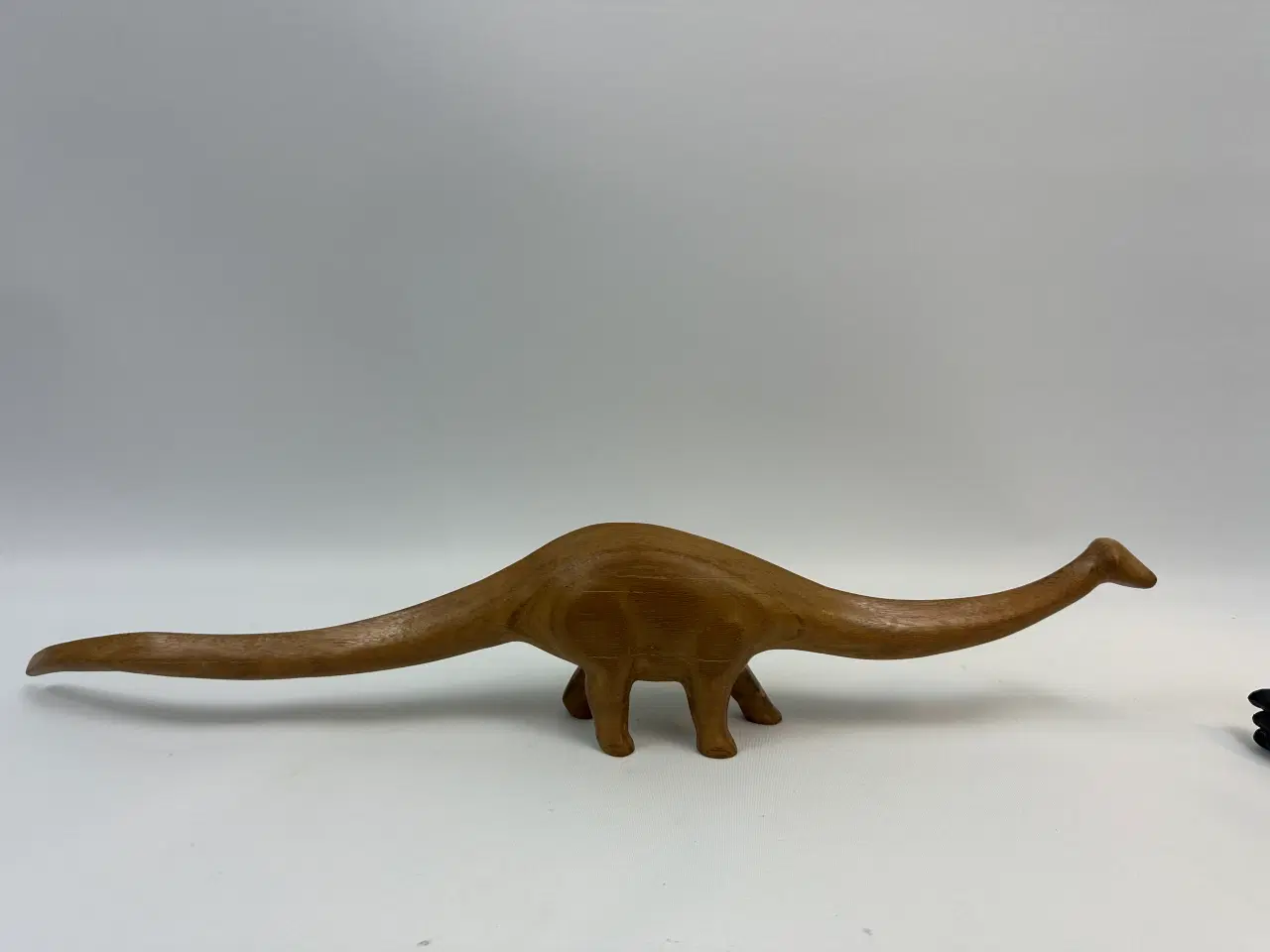 Billede 7 - Dinosaur figur / skulptur i massiv træ
