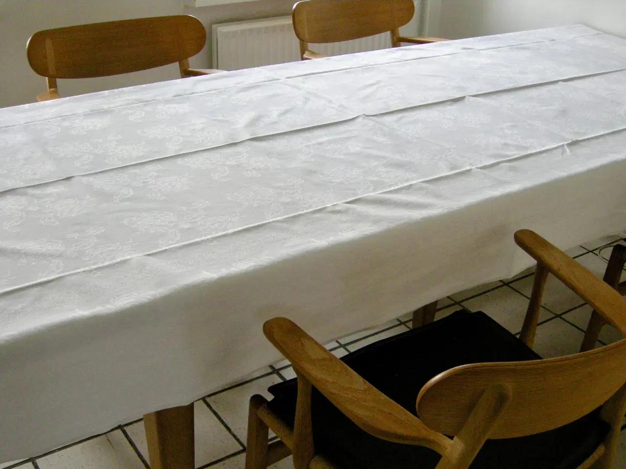 Billede 5 - Lang vintage damask spisebordsdug 130x270, Hvid