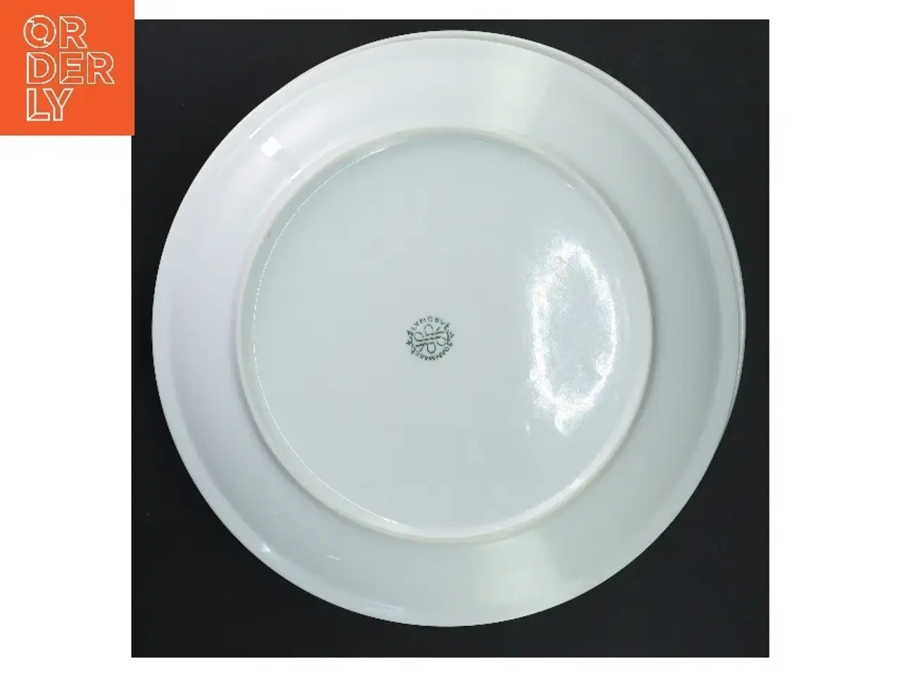 Billede 3 - Sæt af 5 middagstallerkener fra Lyngby (str. 5 stk Ø 24,5 cm)