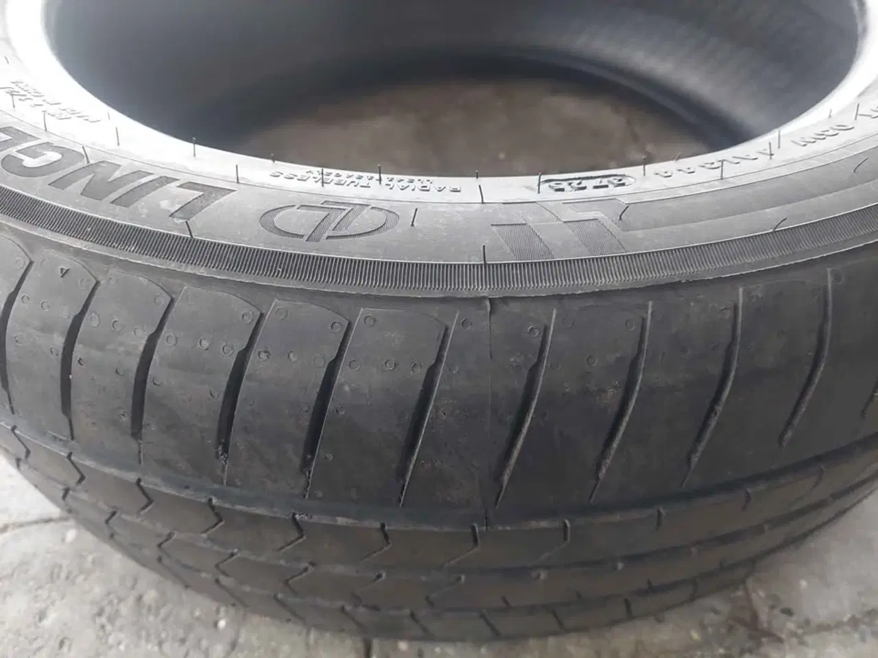 Billede 2 - Sommerdæk 235/50R18