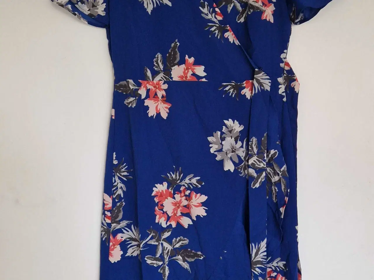 Billede 1 - Blå blomstret kjole 