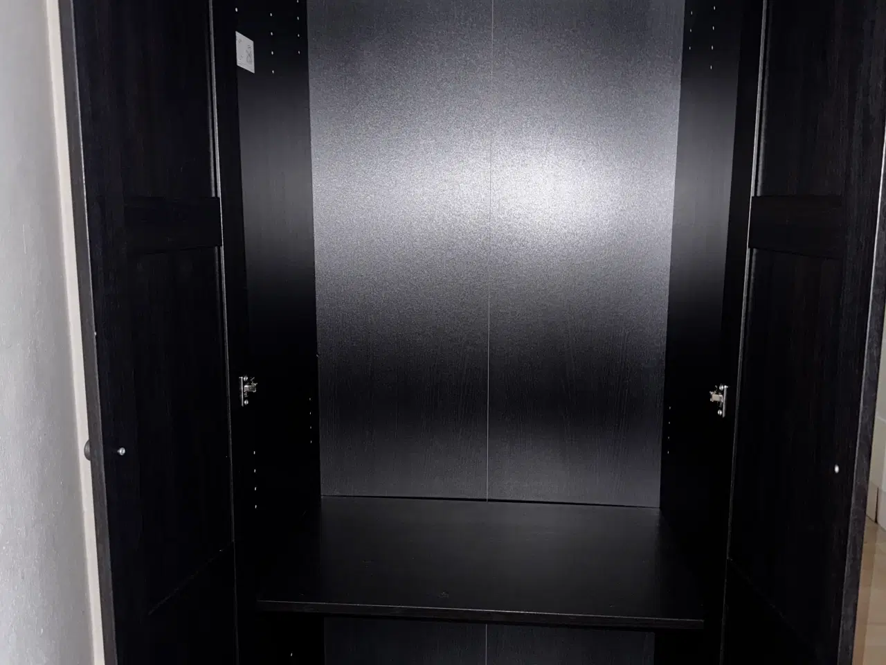 Billede 2 - Ikea skab 