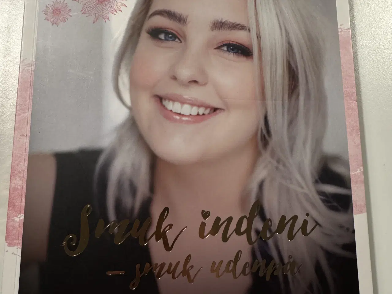 Billede 1 - Julia Sofia smuk indeni smuk udenpå