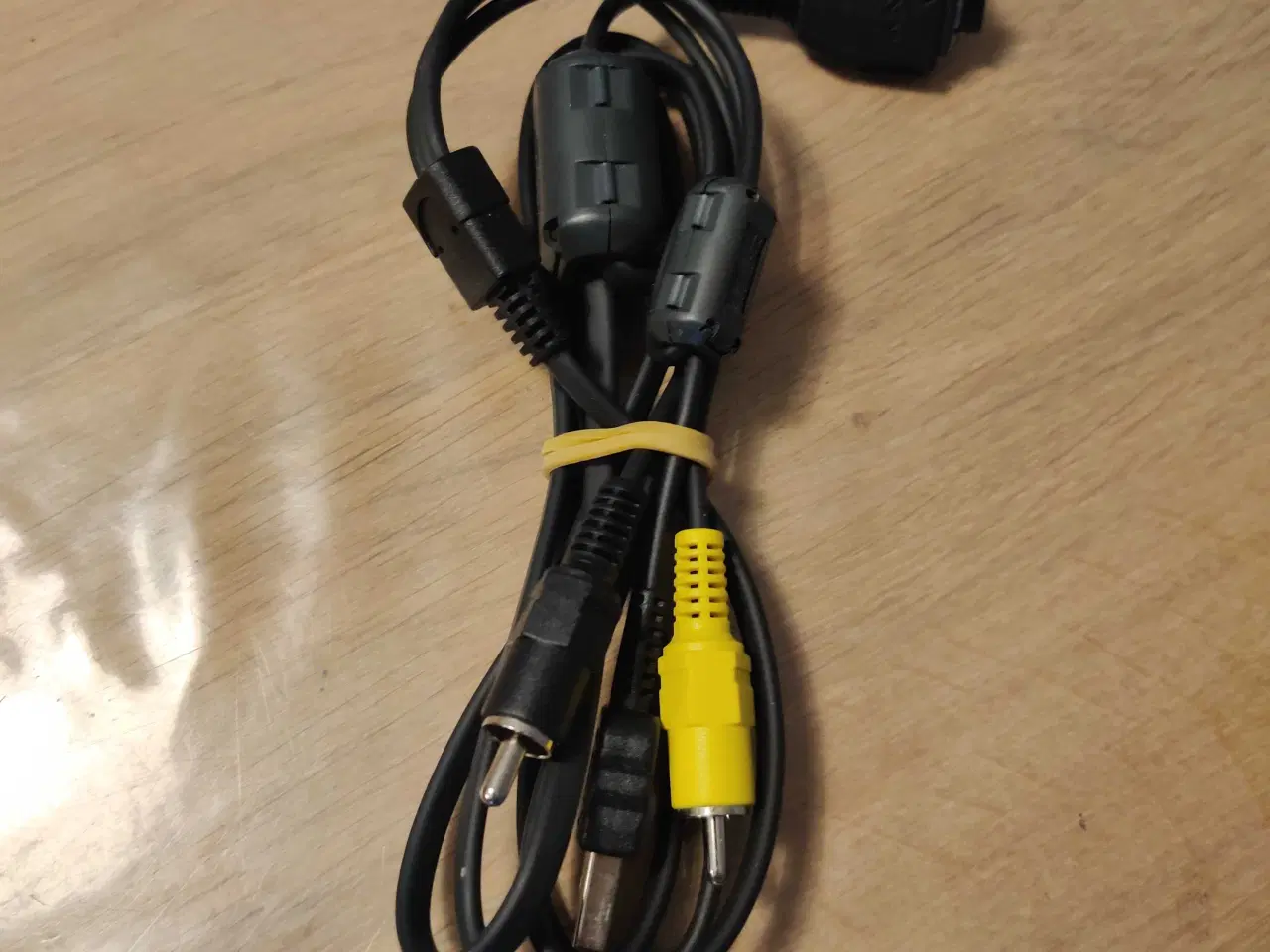 Billede 1 - Sony usb og AV kabel til Cybershot