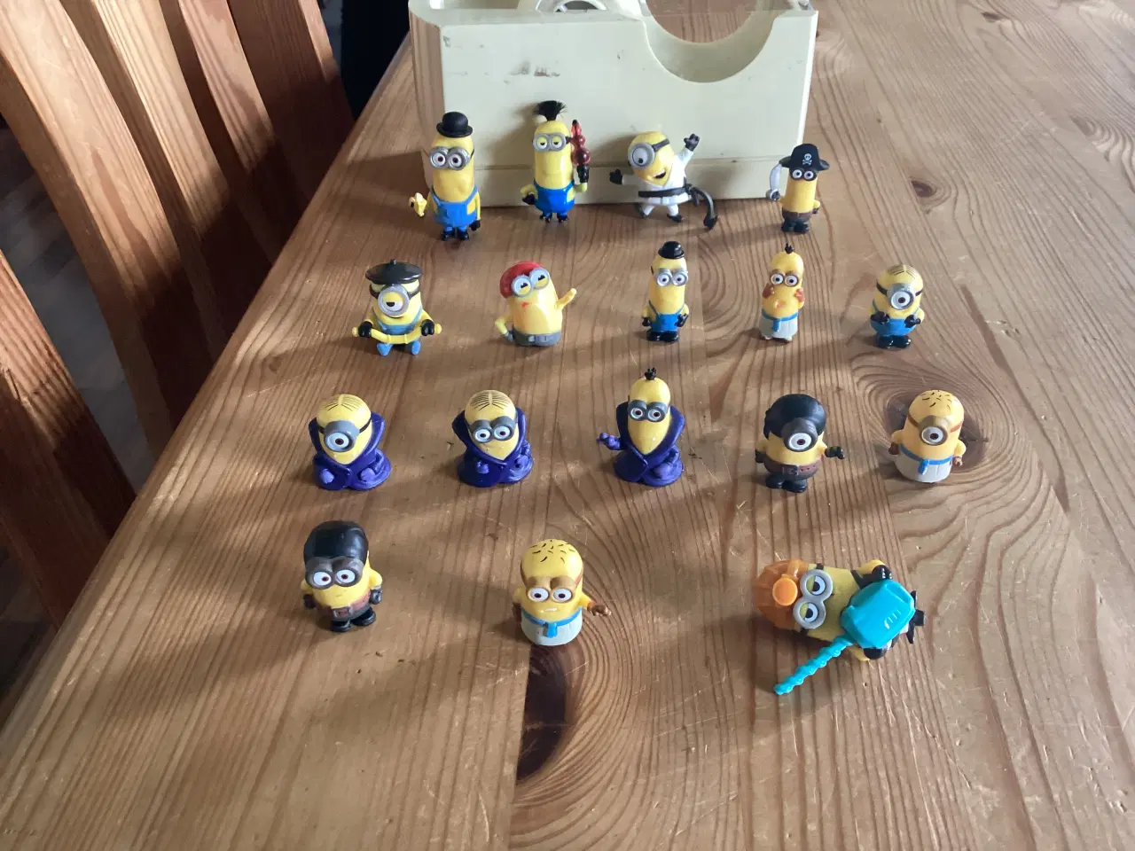 Billede 7 - Minions. Bamser, Figurer, Dvd,Bog Osv