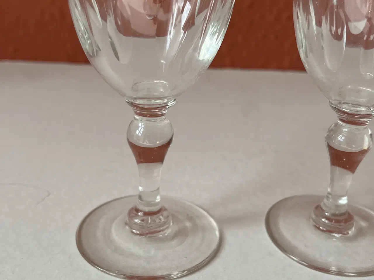 Billede 6 - 4 gamle, mundblæste glas.