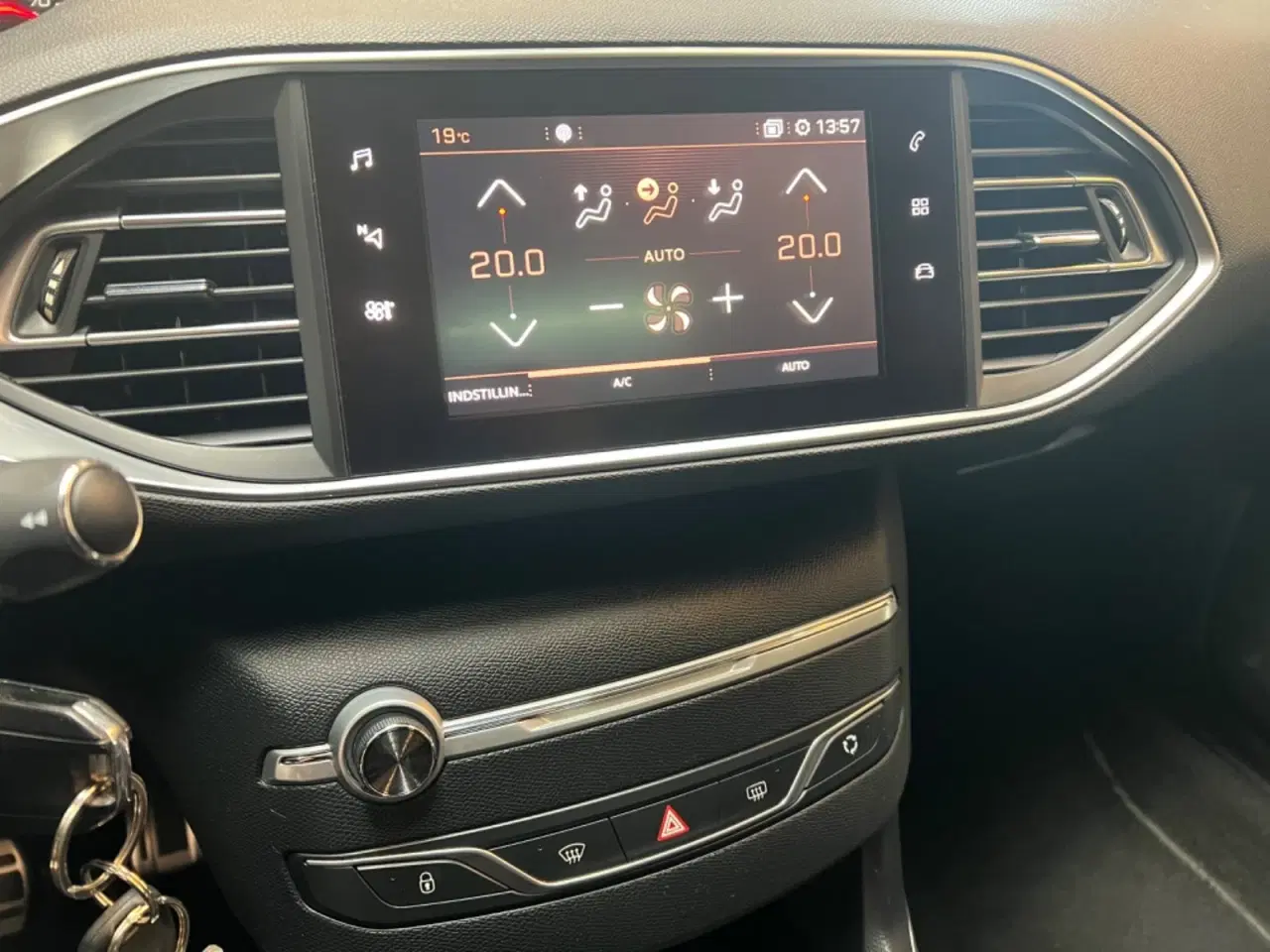 Billede 9 - Peugeot 308 1,6 BlueHDi 120 Selection Sky SW