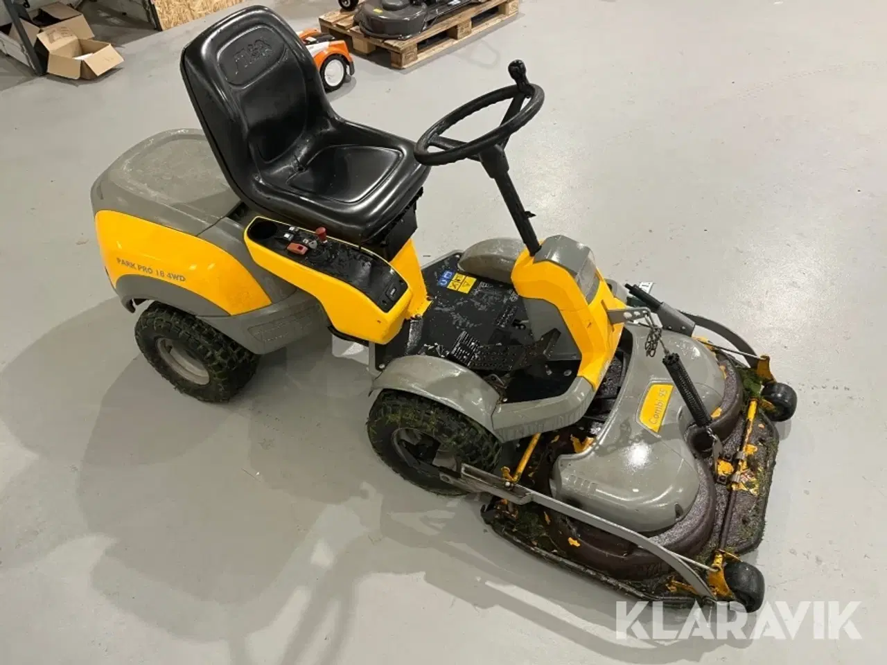 Billede 4 - Græsslåmaskine Stiga Park PRO 18 4wd