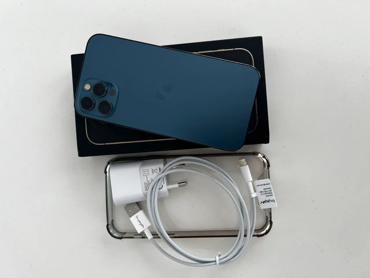Billede 4 - velholdt iphone 12 pro, 128 GB
