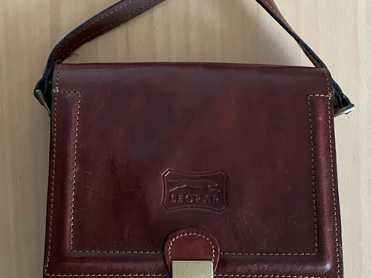 Billede 1 -  Brun vintage skuldertaske 