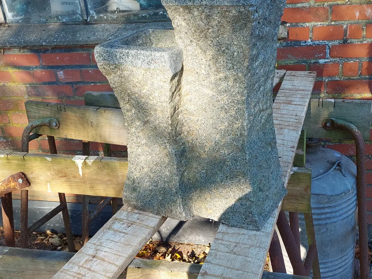 Billede 4 - granit vandsten 3 sammensatte søjler med pumpe