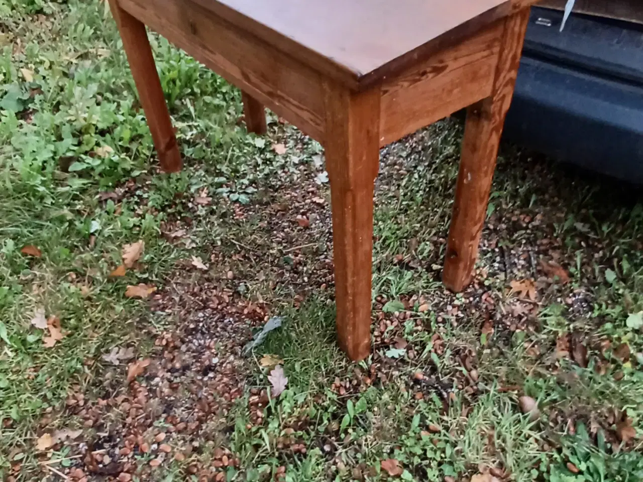 Billede 2 - Antikt bord, massivt fyrretræ