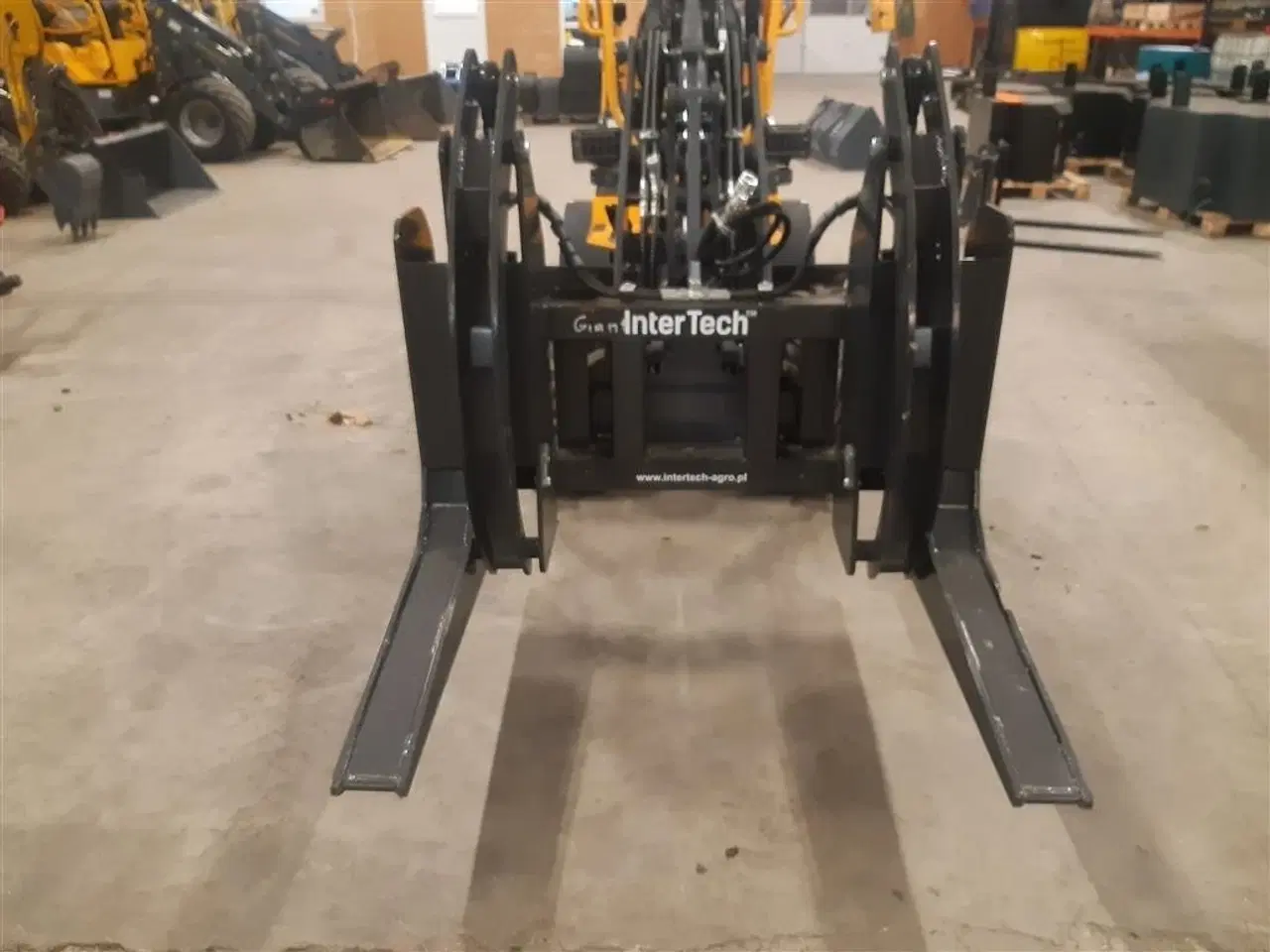 Billede 2 - - - - J-Maskiner Skovklo