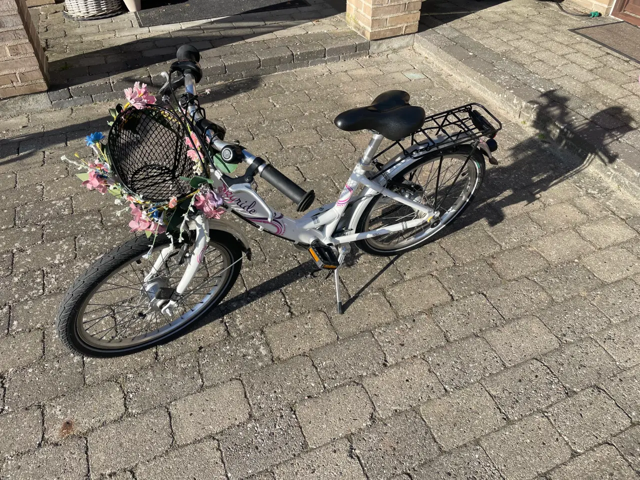 Billede 3 - Flot pige cykel 