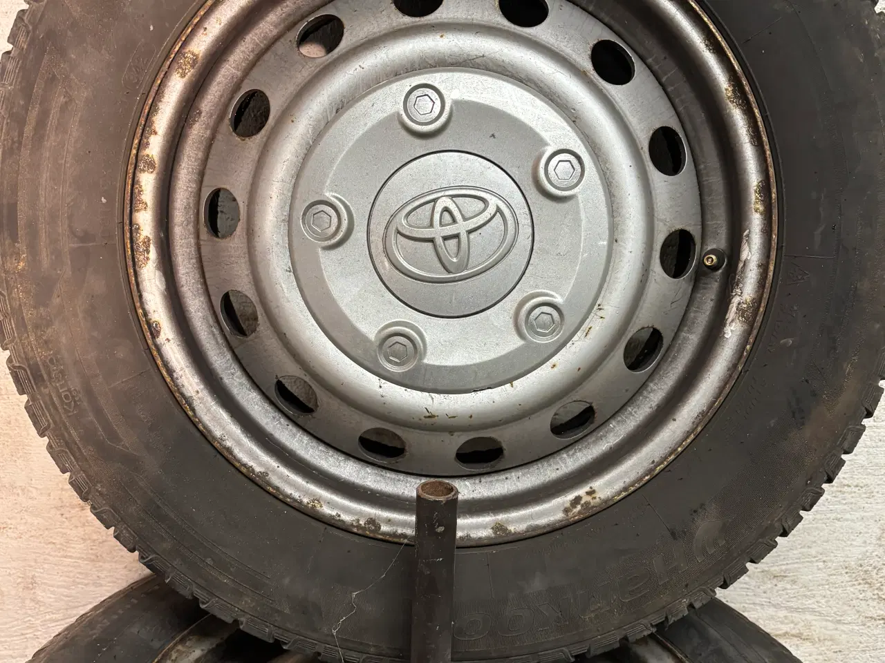 Billede 1 - Fælge og vinterdæk passer bla. på Toyota ProAce