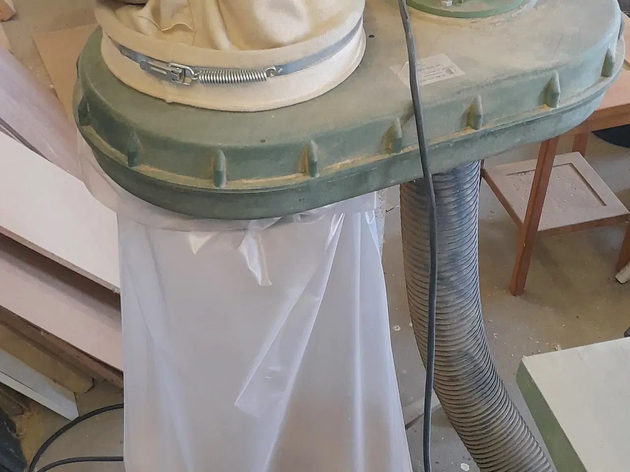 Billede 7 - Tykkelseshøvl med langbor samt spånsuger