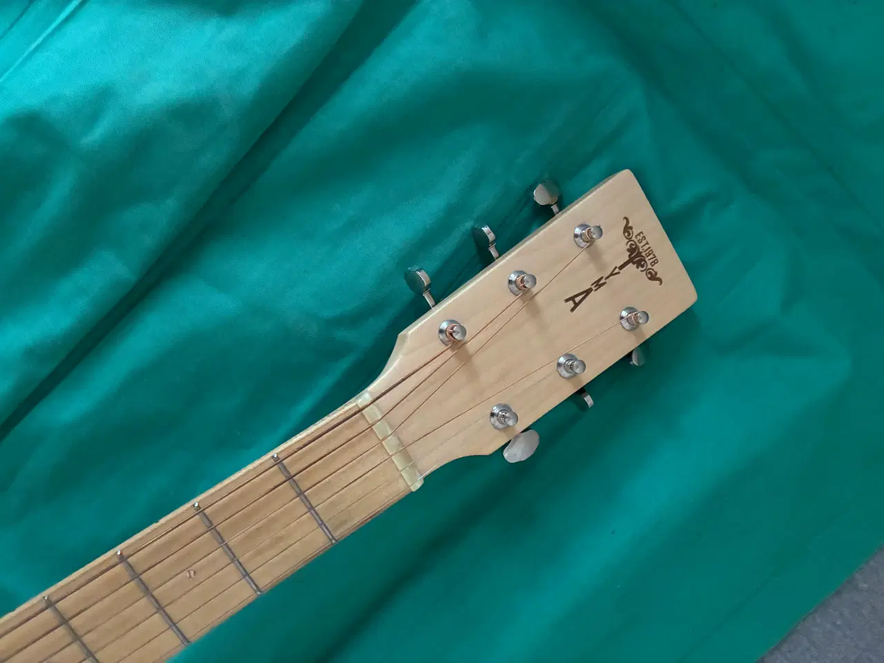 Billede 3 - Akustisk western guitar i lys ahorn