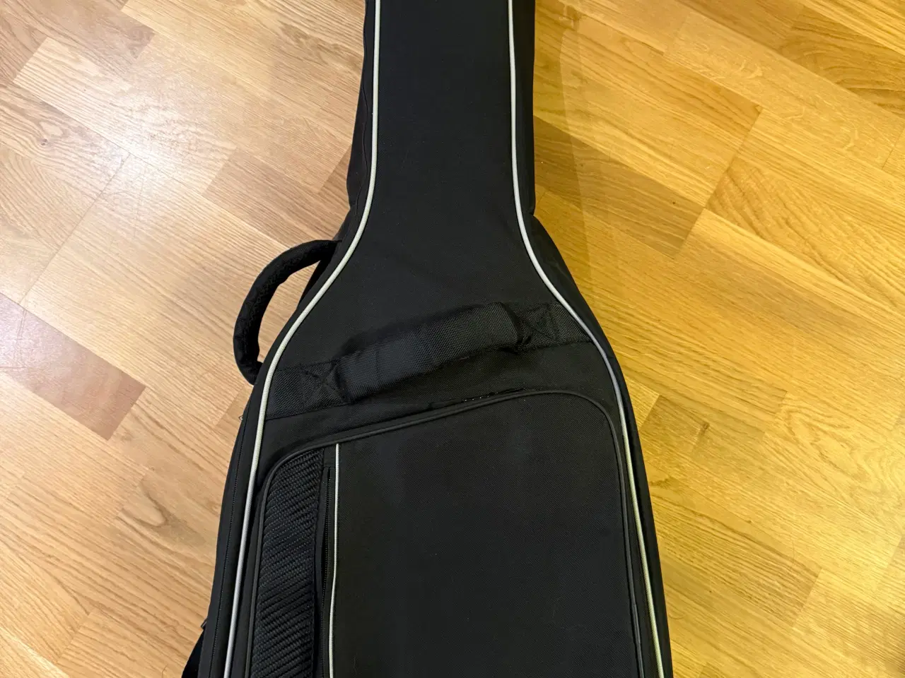 Billede 5 - Rigtig fin børne guitar, mærke santana