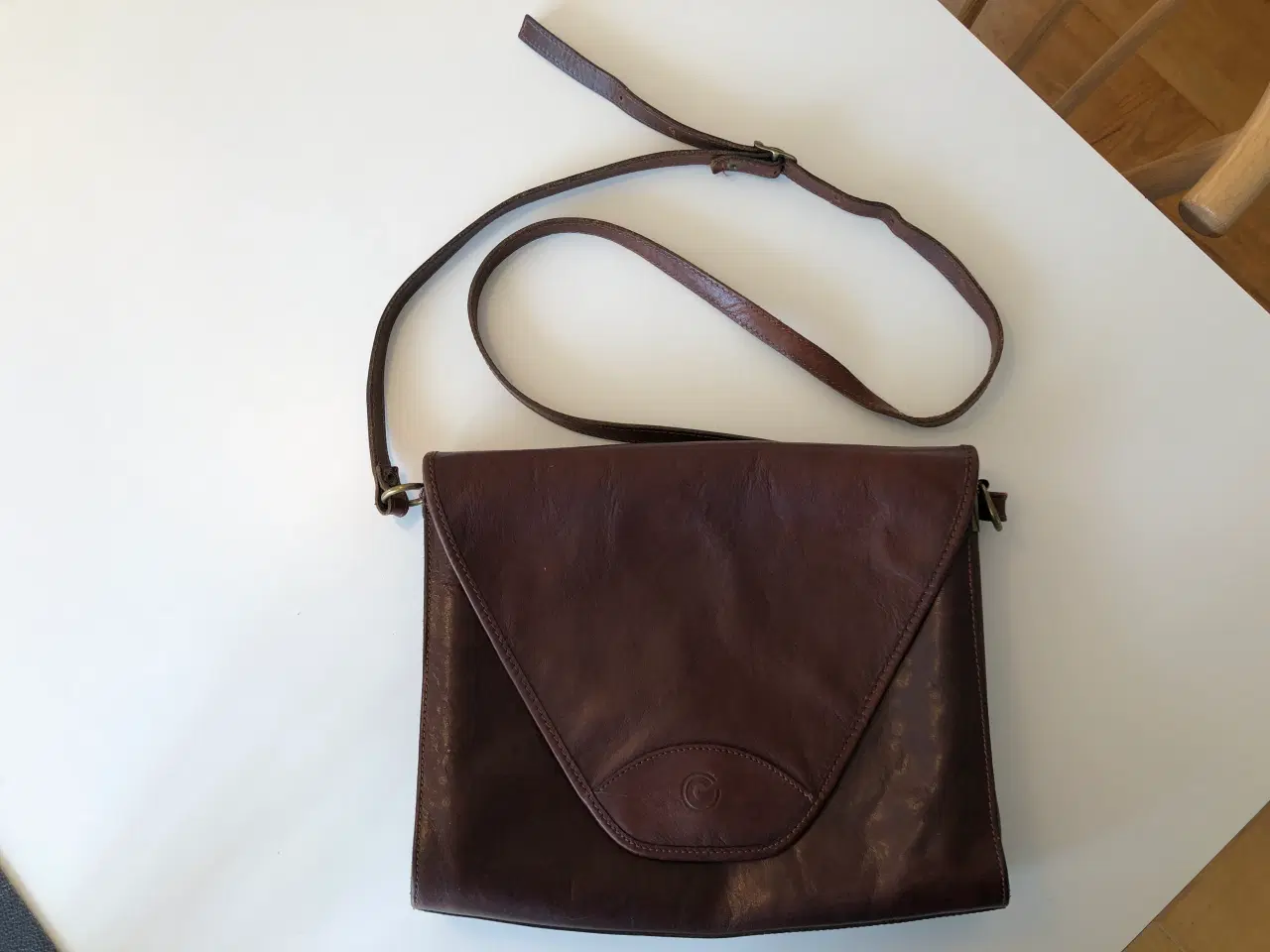 Billede 1 - Brun læder skuldertaske "Creation Gabrielle"