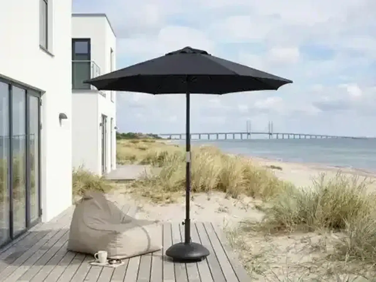 Billede 1 - Parasol Ø 3 meter i sort