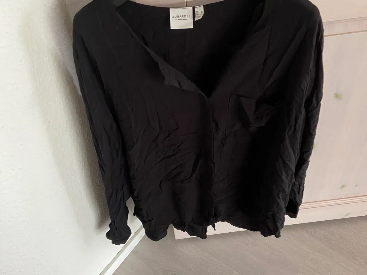 Billede 1 - Bluser….1 par bukser