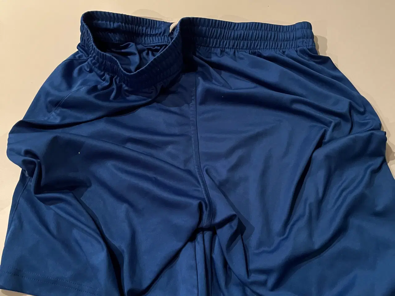 Billede 2 - Hummel fodboldshorts str Xl