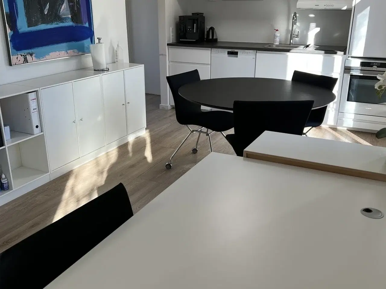 Billede 4 - Selvstændigt kontor med 3 pladser og 2 p-pladser