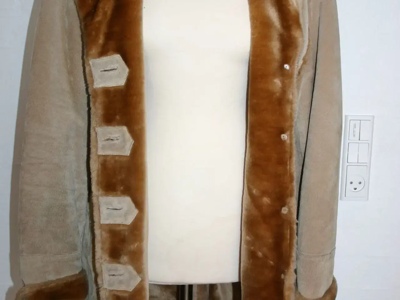 Billede 3 - Ægte læder frakke Str. 38