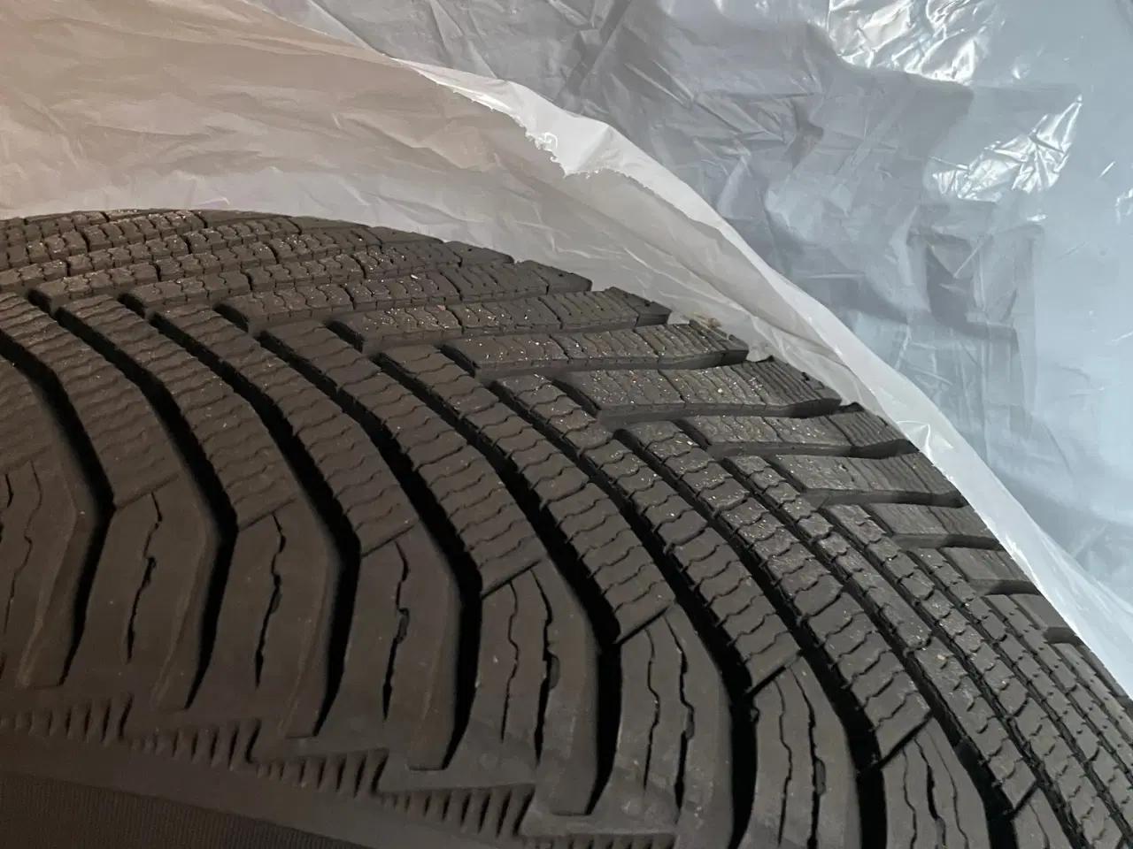 Billede 10 - 4 Michelin Alpin 17" vinterdæk på Alufælge